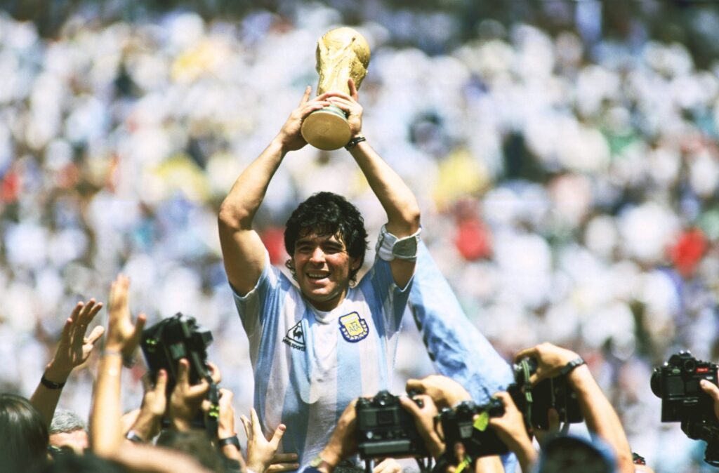Thiên tài Diego Maradona biểu tượng bất tử của bóng đá Diego Maradona