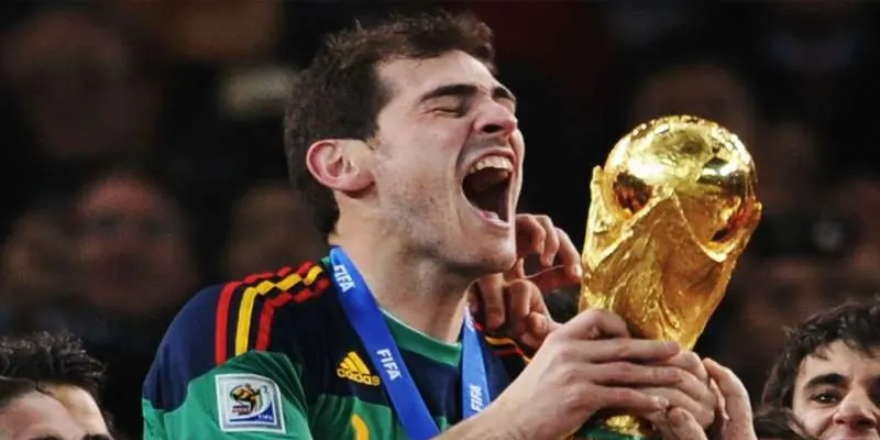 Iker Casillas – Huyền thoại sống của khung gỗ thế giới
