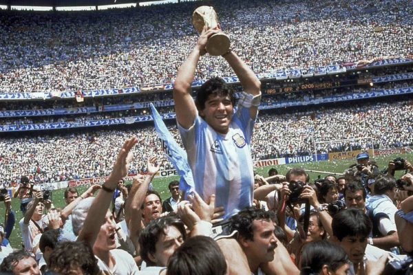 Truyền thuyết: huyền thoại Maradona và "Bàn tay Chúa"